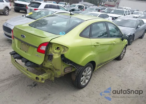 2013 Ford Fiesta Se z USA, uszkodzony, nr VIN 3FADP4BJ1DM174484